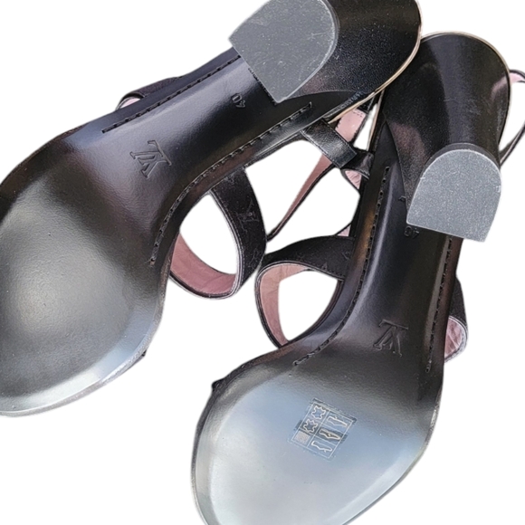 LOUIS VUITTON Black Leather/Suede Monogram Strap Shoes Size 40 - US 10 - Picture 9 of 10